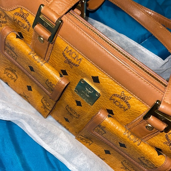 MCM Tan Leather Women's Bag - Picture 7 of 16